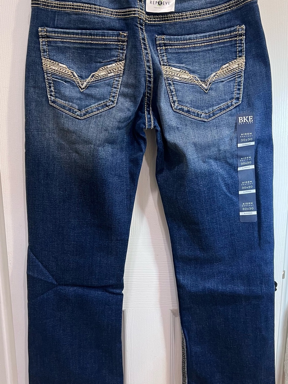 Men’s BKE Aiden Bootcut Jeans 30/30 - Picture 3 of 9